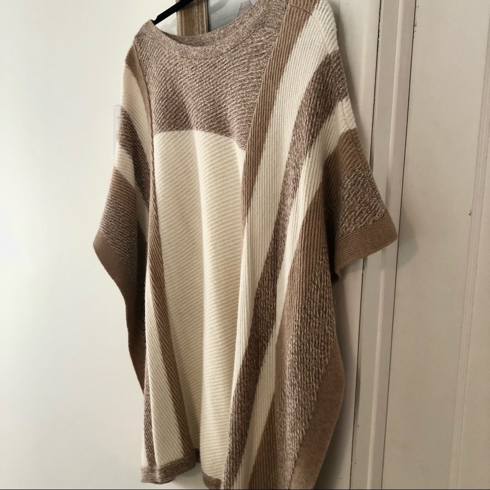 Club Monaco wool cashmere poncho NWOT xs/s